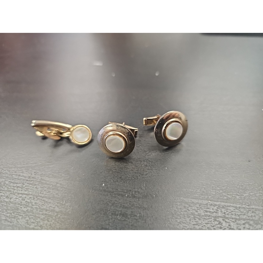 GREAT SET VINTAGE GOLD‎ TONE METAL MOTHER OF PEARL CUFFLINKS & TIE PIN